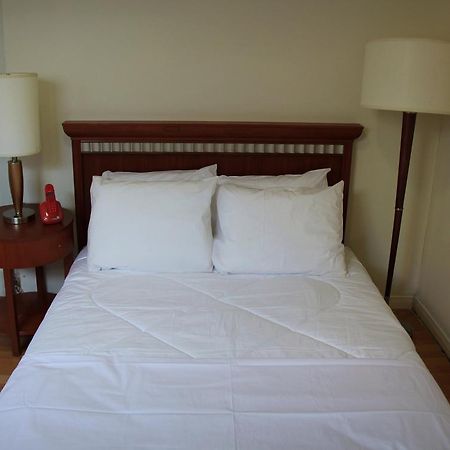 Toronto Central Hotel Екстериор снимка