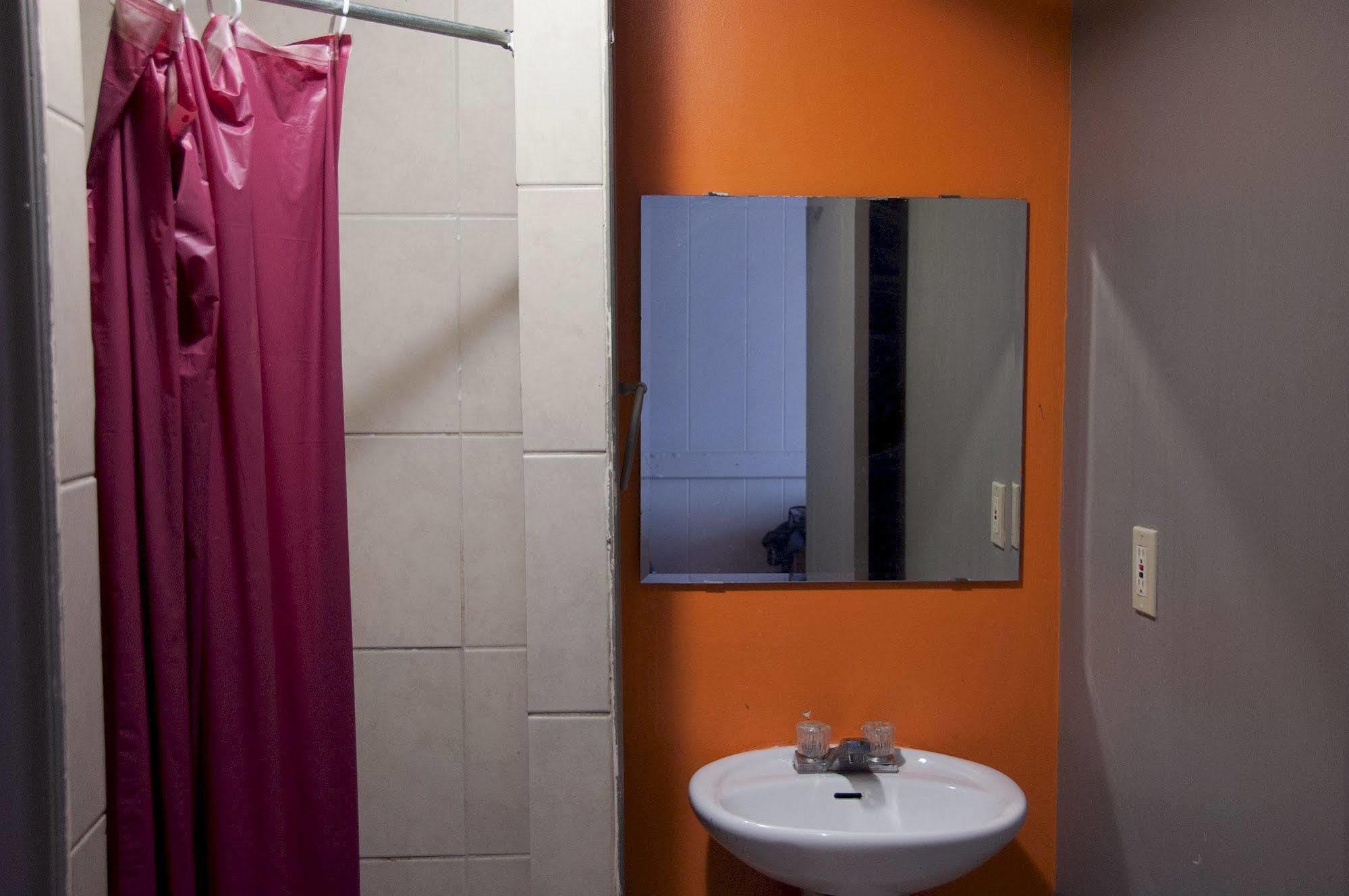 Toronto Central Hotel Екстериор снимка